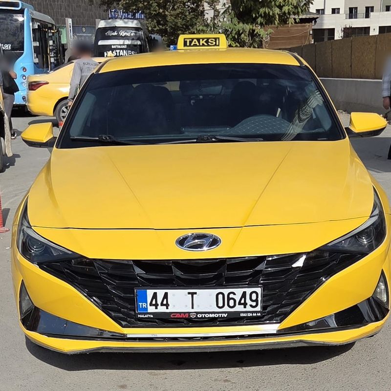 Malatya taksi: 44 Taksi'nin 44 T 0649 plakalı sarı Hyundai Elantra aracı